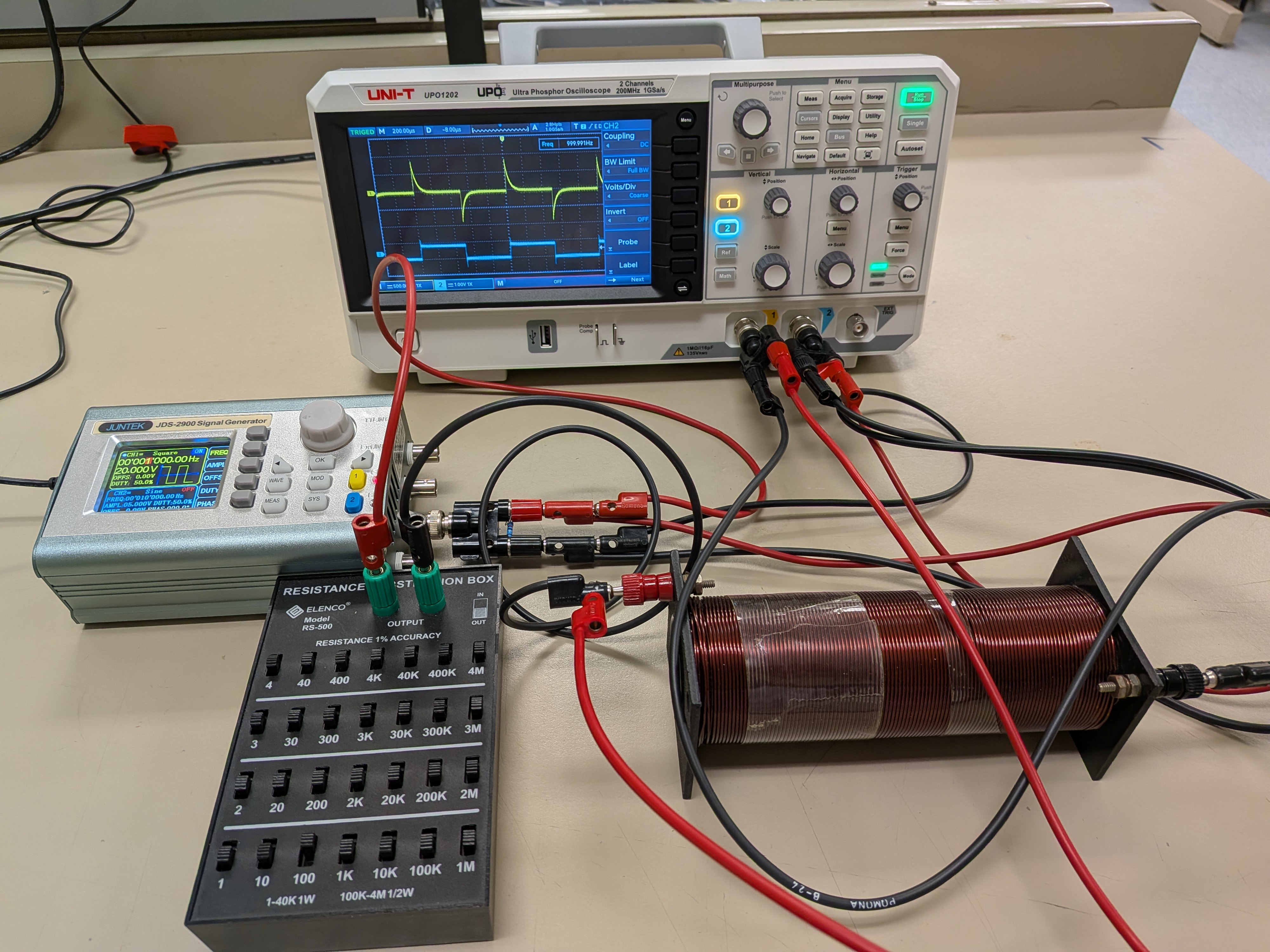 L R Circuit with oscilloscope