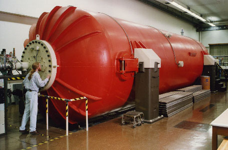 Stony Brook Van de Graaff