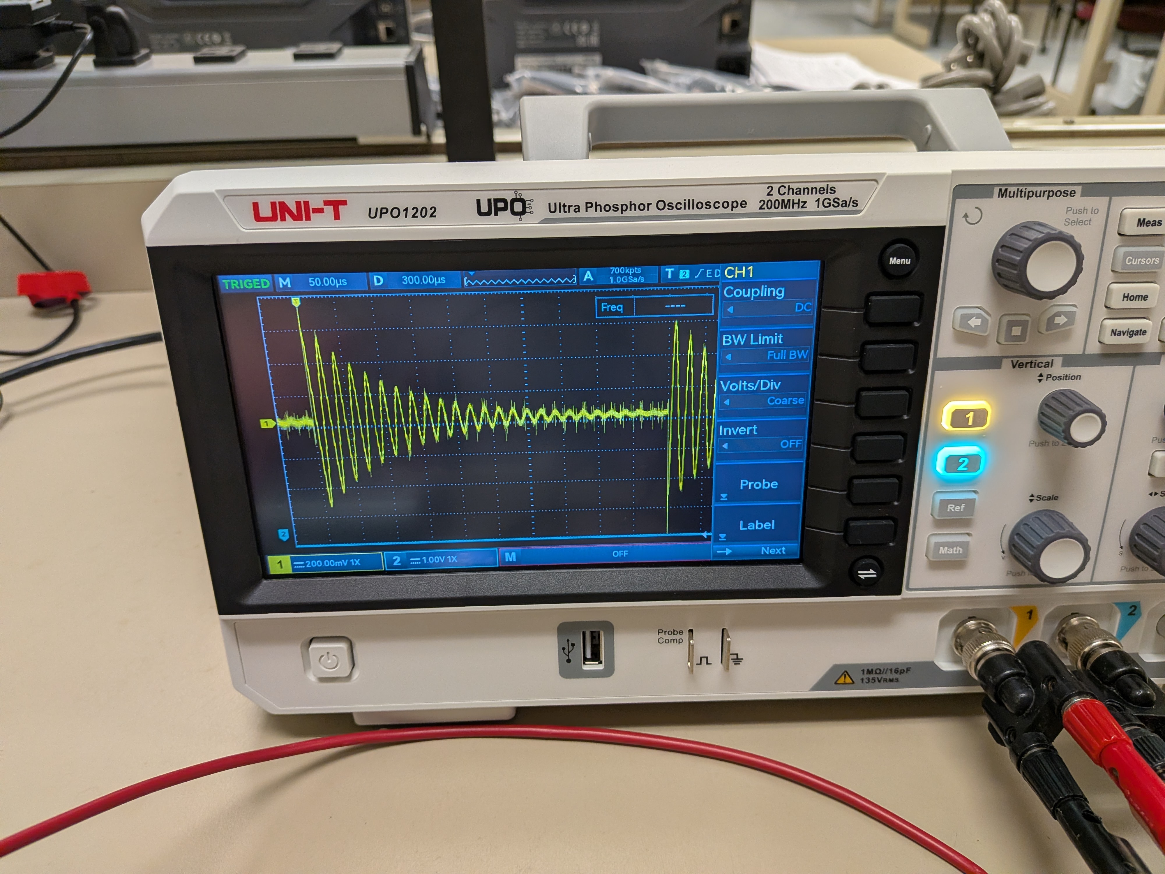 Circuit with oscilloscope