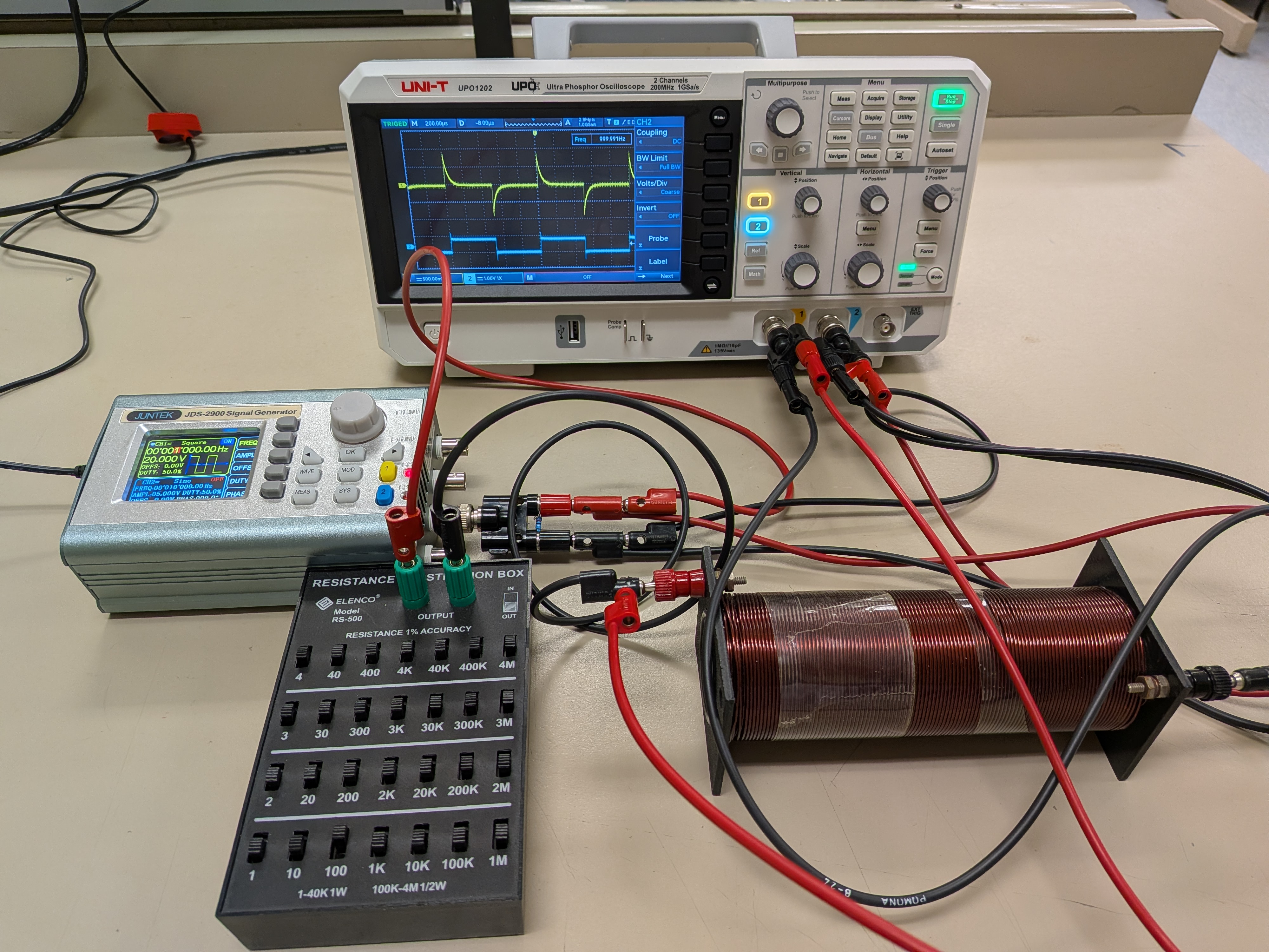 L R Circuit with oscilloscope